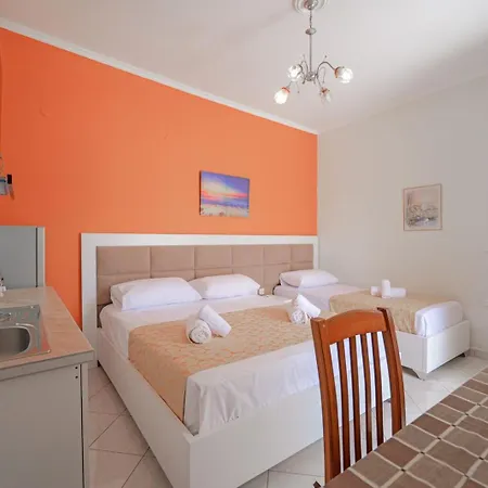 Ensilv Apartman Ksamil